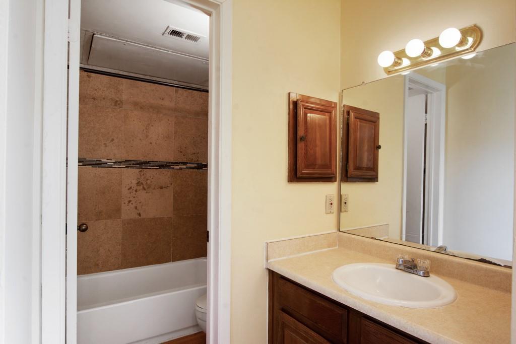 708 Graham Place Austin TX 78705