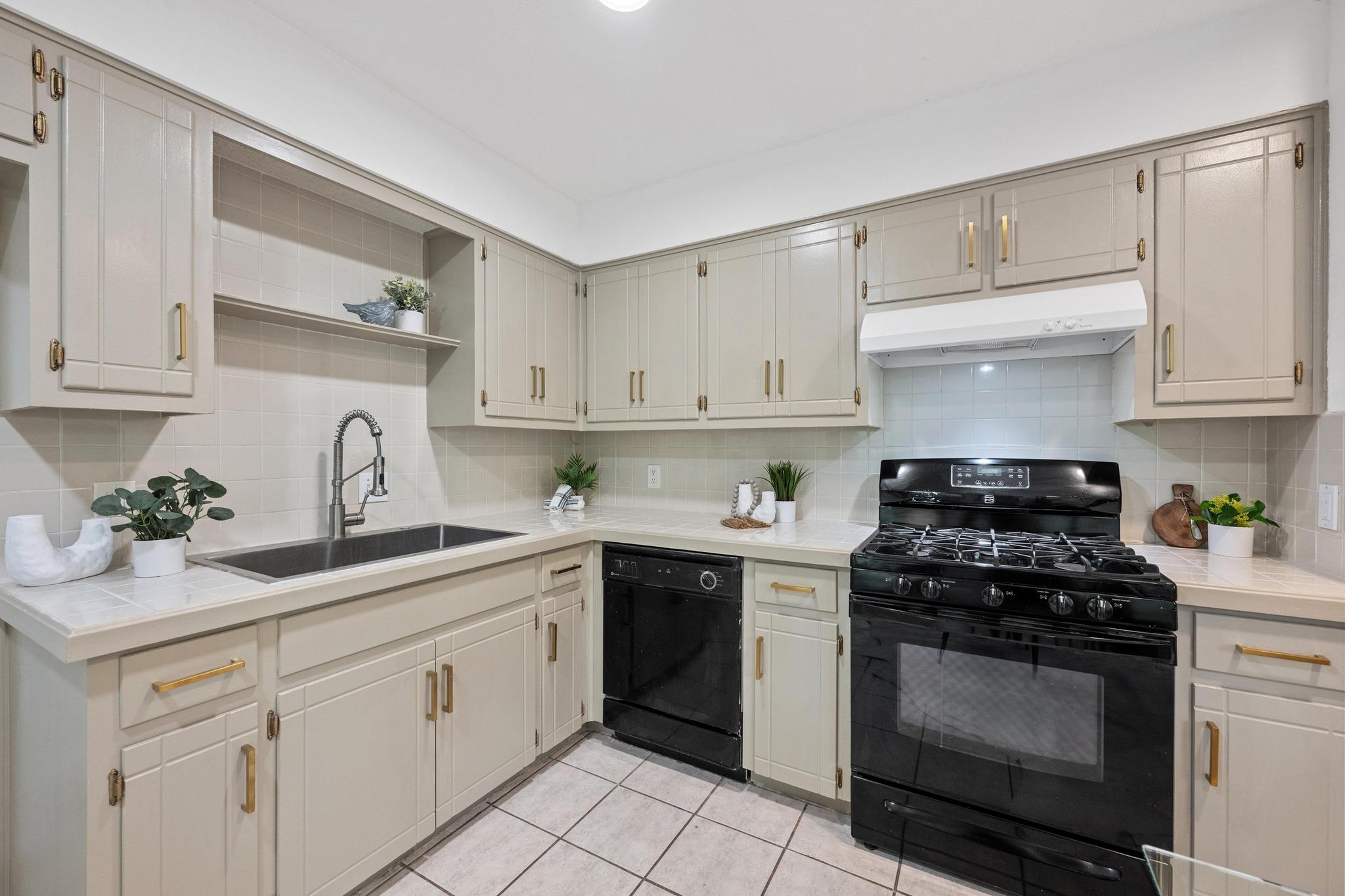 1511 Terrapin Court Austin TX 78746