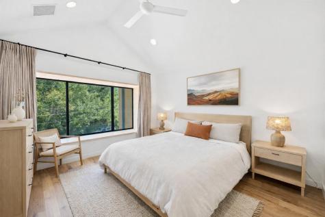 1005 Cardinal Lane Austin TX 78704