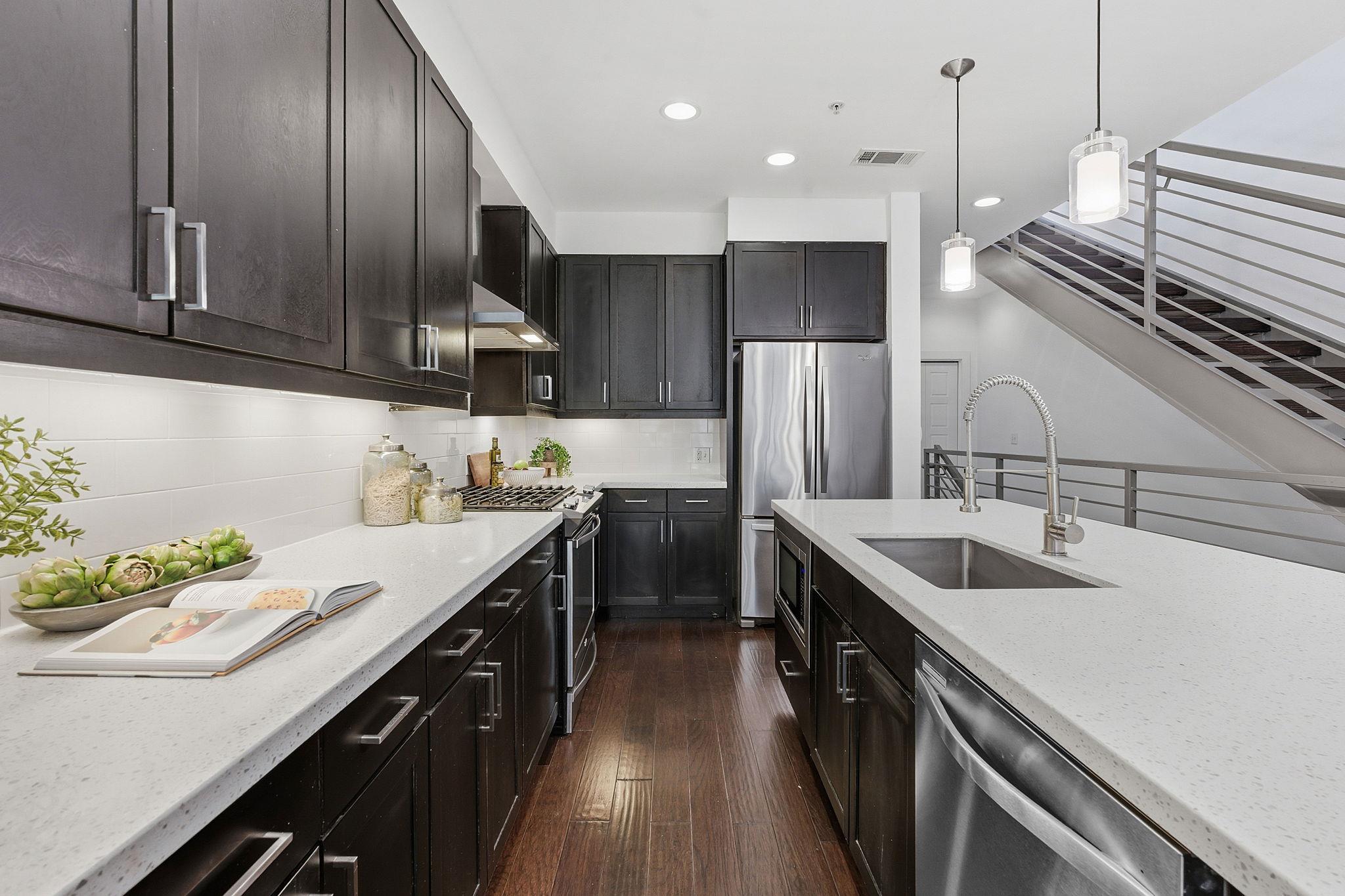 2002 Glen Allen Street Austin TX 78704