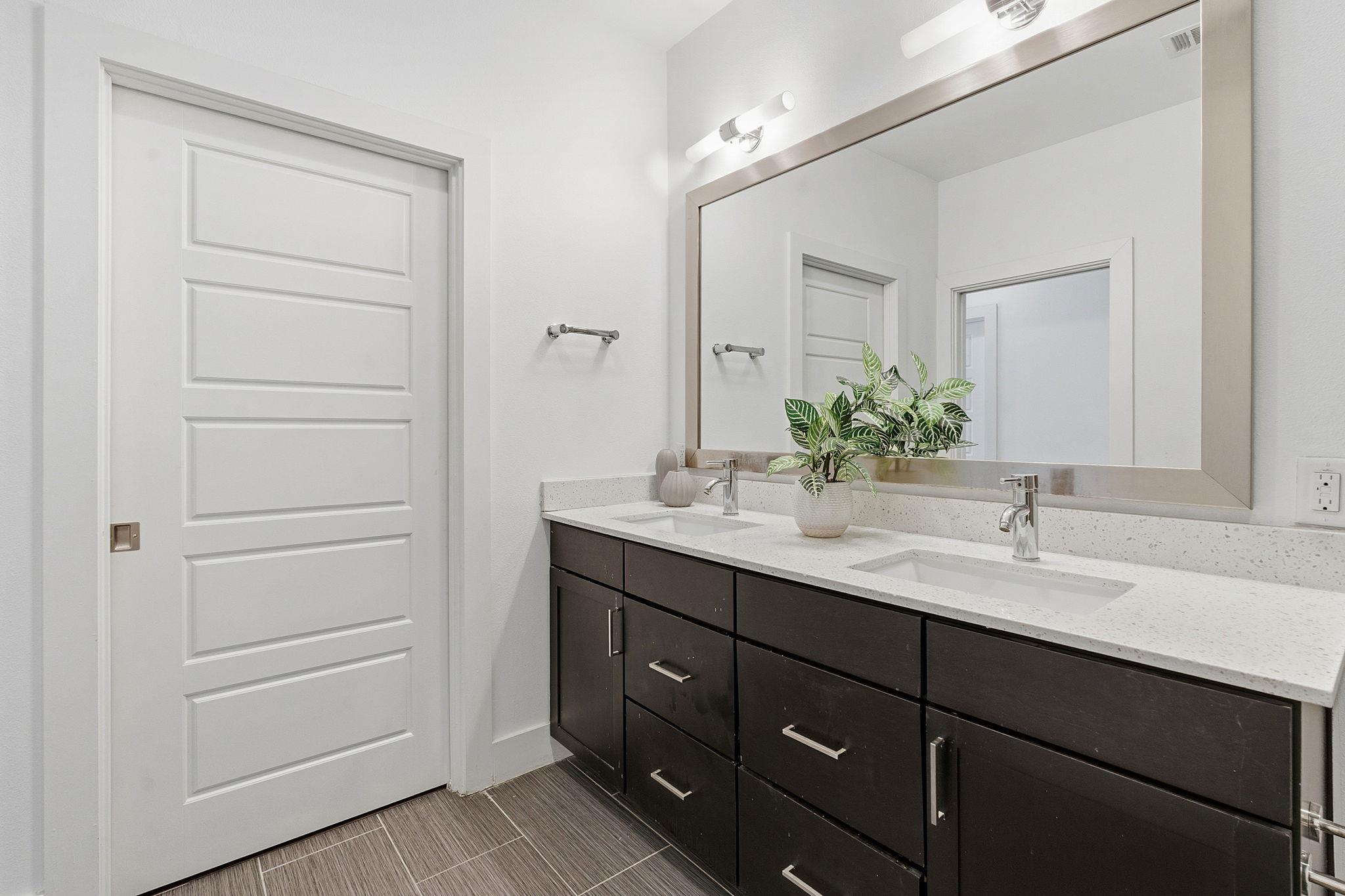 2002 Glen Allen Street Austin TX 78704