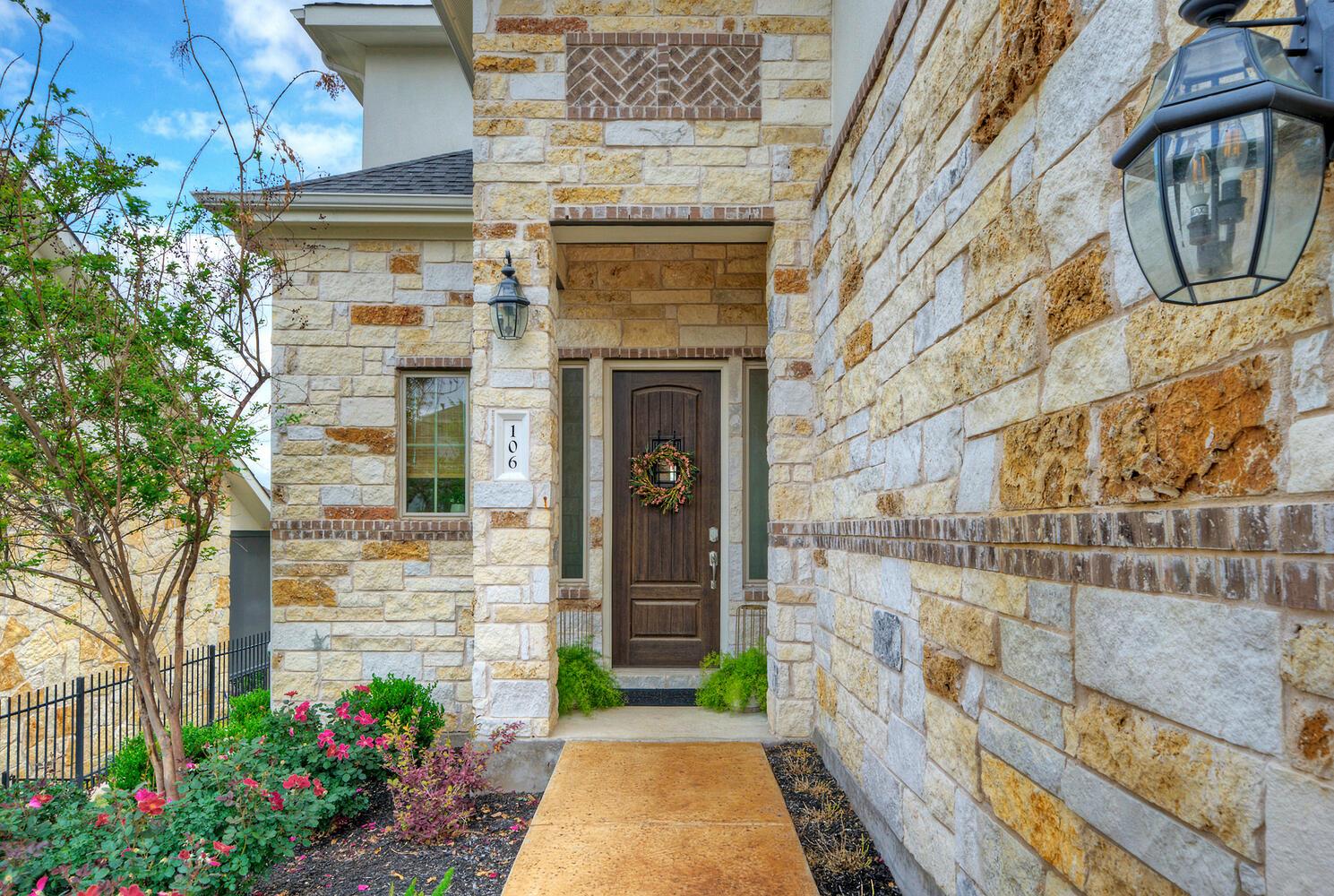 106 Cartwheel Bend Austin TX 78738