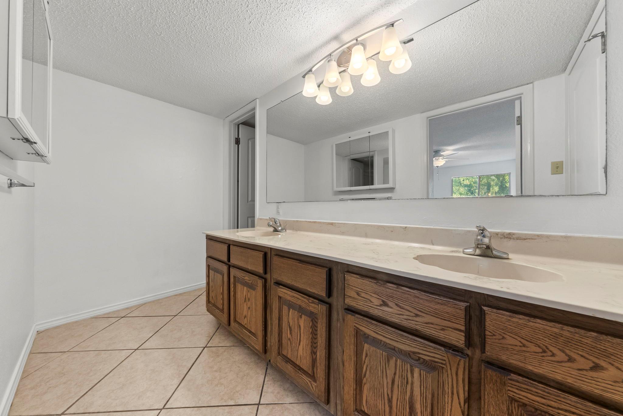 300 Out Yonder Horseshoe Bay TX 78657