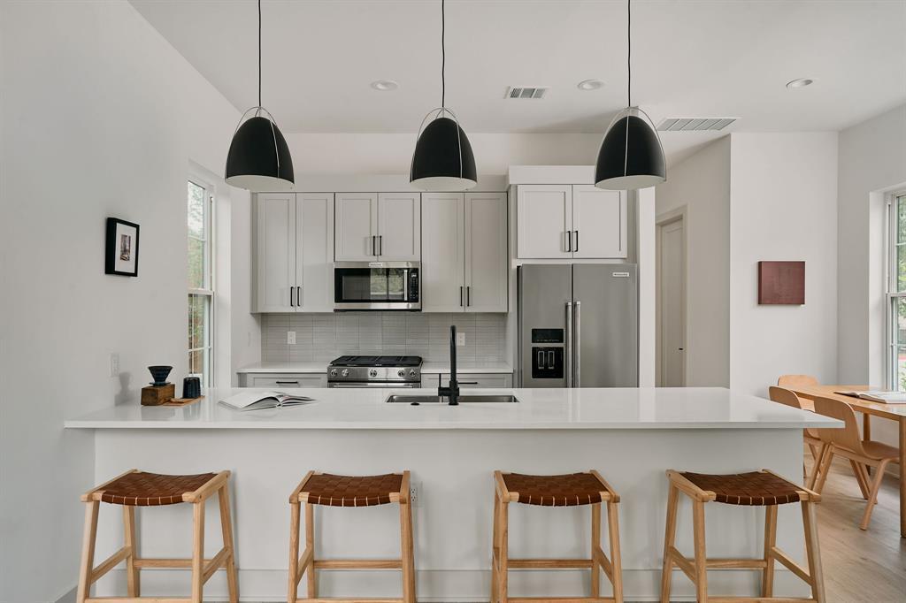 2209 Woodland Avenue Austin TX 78741