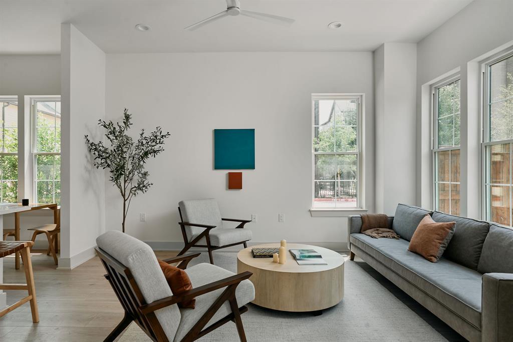2209 Woodland Avenue Austin TX 78741