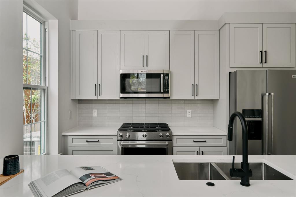 2209 Woodland Avenue Austin TX 78741