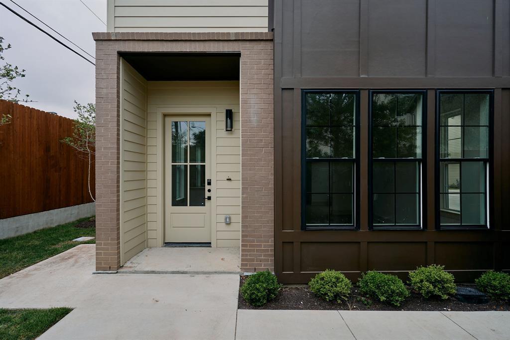2209 Woodland Avenue Austin TX 78741