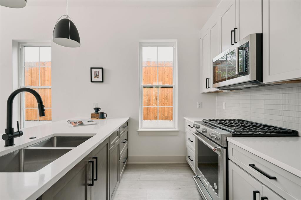 2209 Woodland Avenue Austin TX 78741