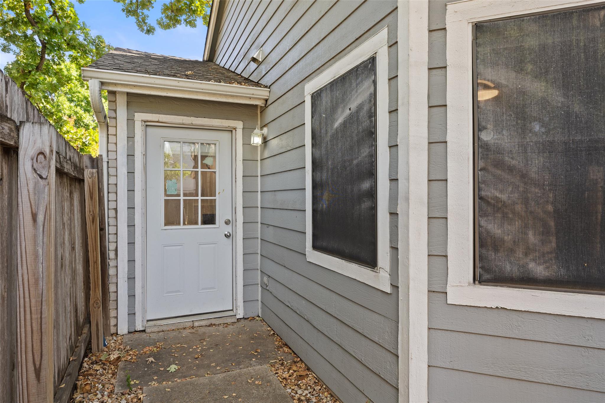 2001 Parker Lane Austin TX 78741