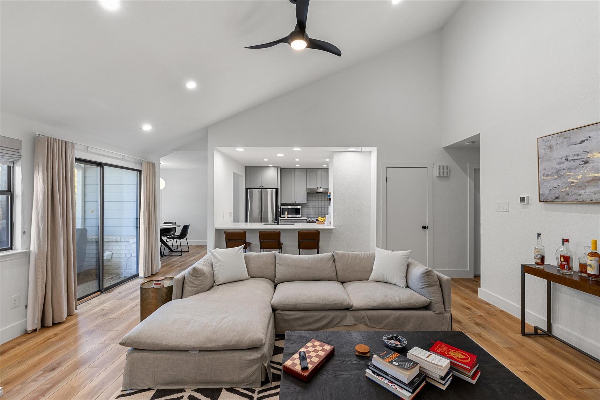 2001 Parker Lane Austin TX 78741