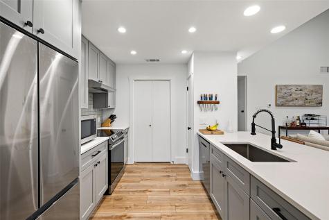 2001 Parker Lane Austin TX 78741