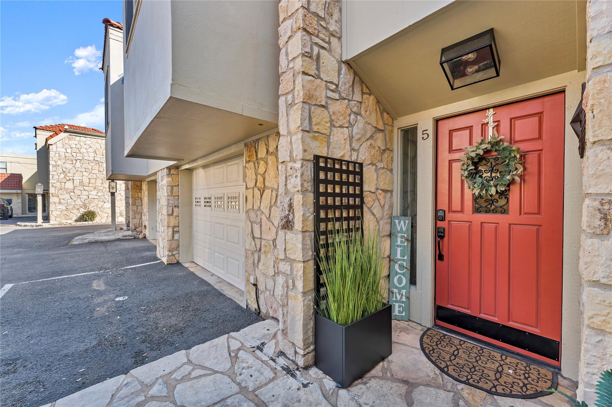 200 Free Rein Horseshoe Bay TX 78657