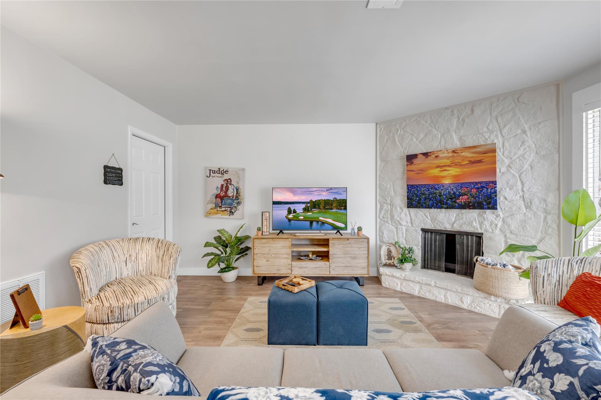 200 Free Rein Horseshoe Bay TX 78657