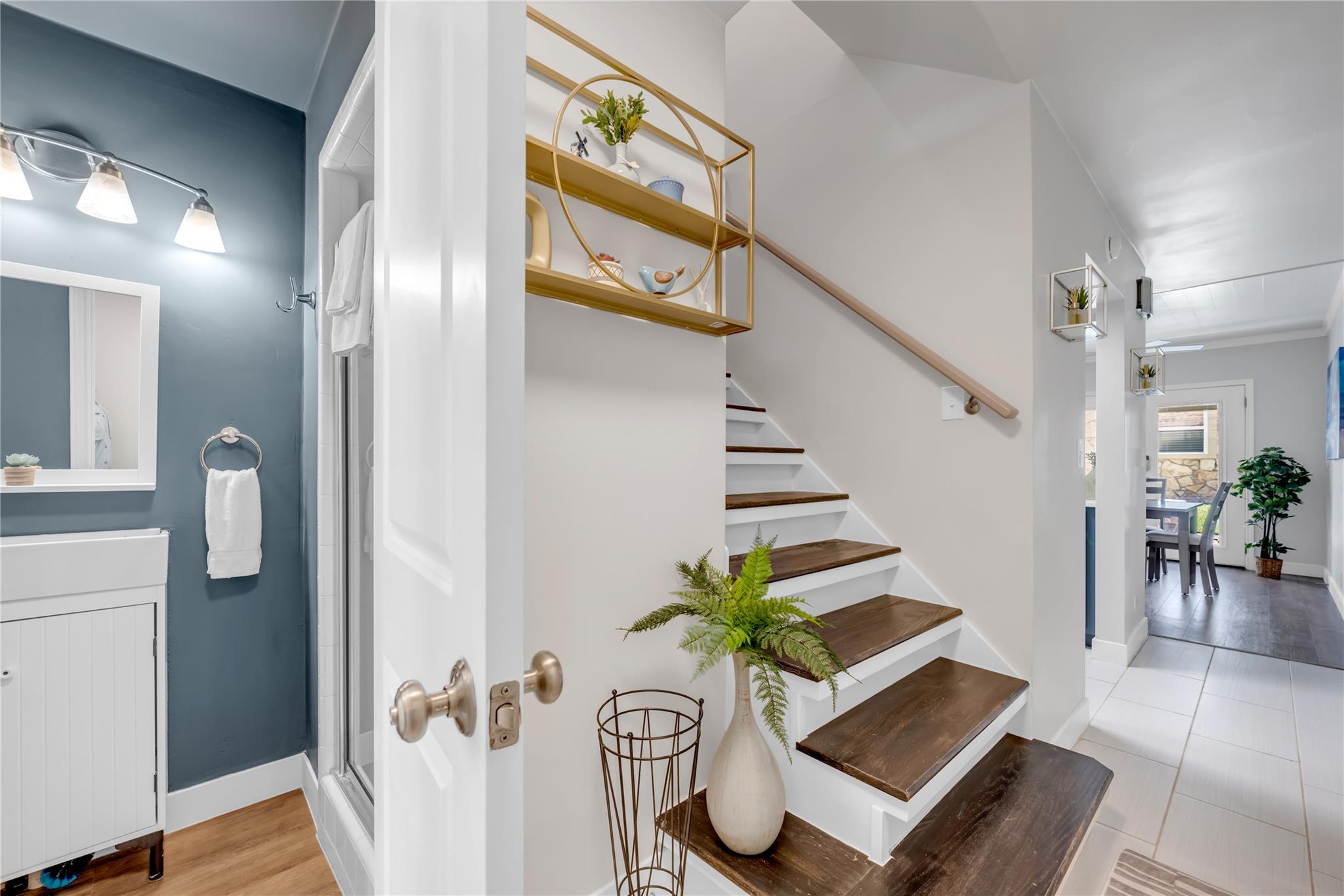 200 Free Rein Horseshoe Bay TX 78657