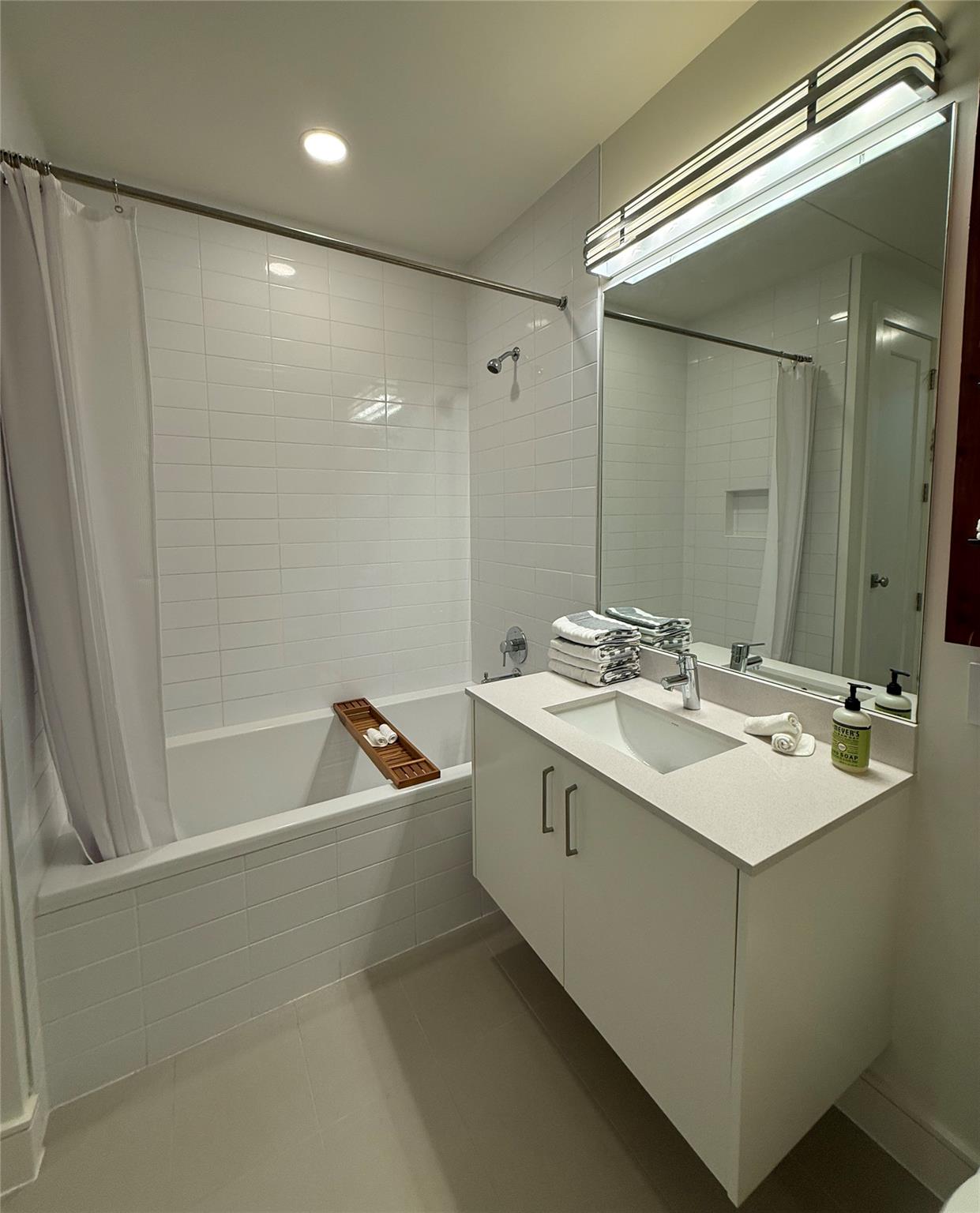 222 West Avenue Austin TX 78701