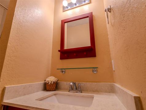 1013 Chestnut Street San Marcos TX 78666