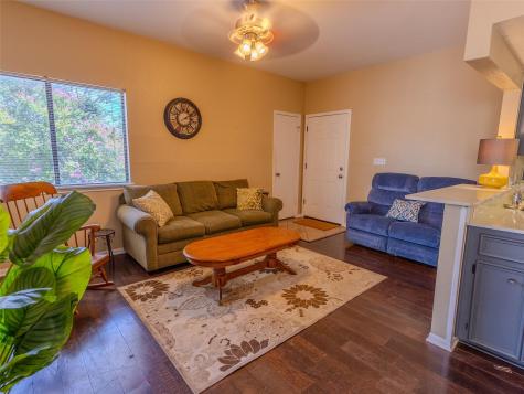 1013 Chestnut Street San Marcos TX 78666