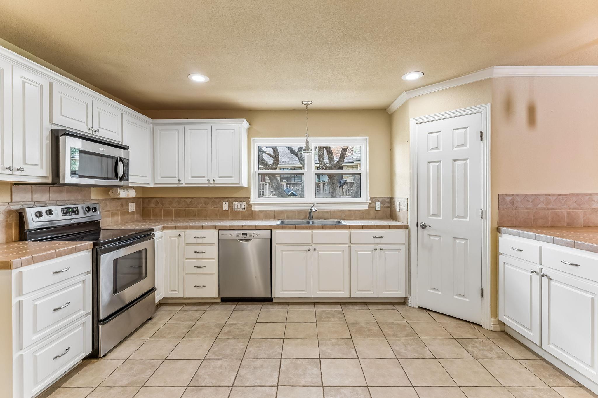 1919 American Drive Lago Vista TX 78645