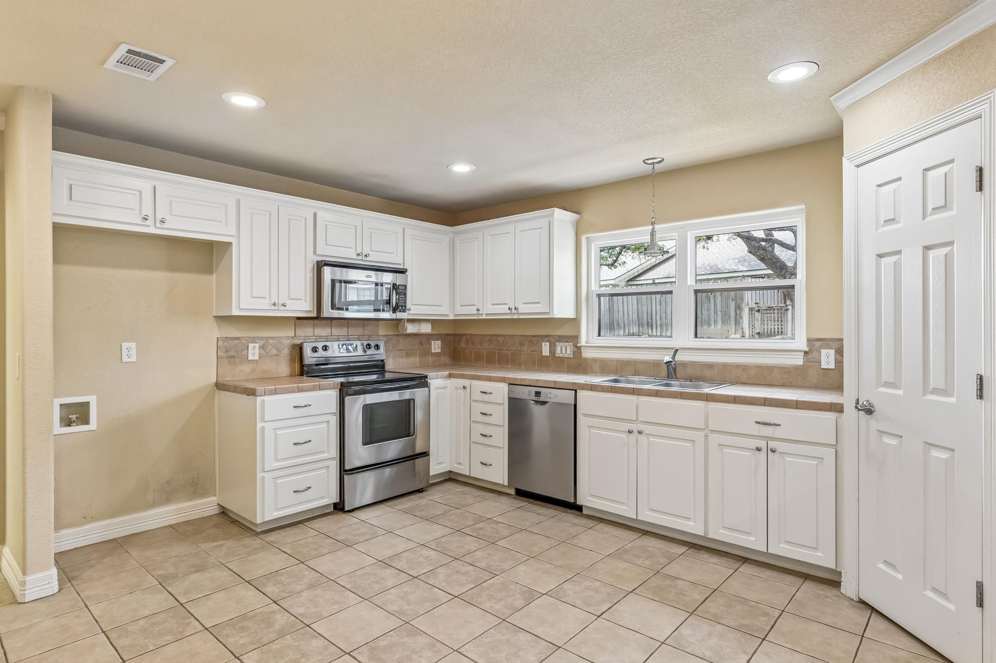 1919 American Drive Lago Vista TX 78645