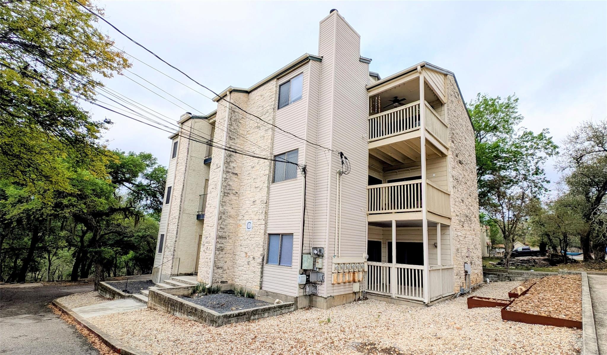 1013 Chestnut Street San Marcos TX 78666