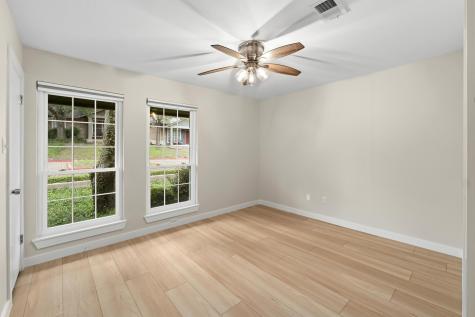 1015 E Yager Lane Austin TX 78753