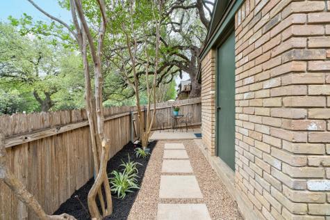 1015 E Yager Lane Austin TX 78753