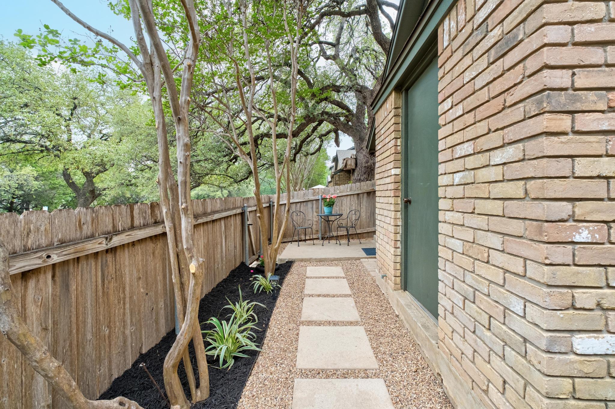 1015 E Yager Lane Austin TX 78753