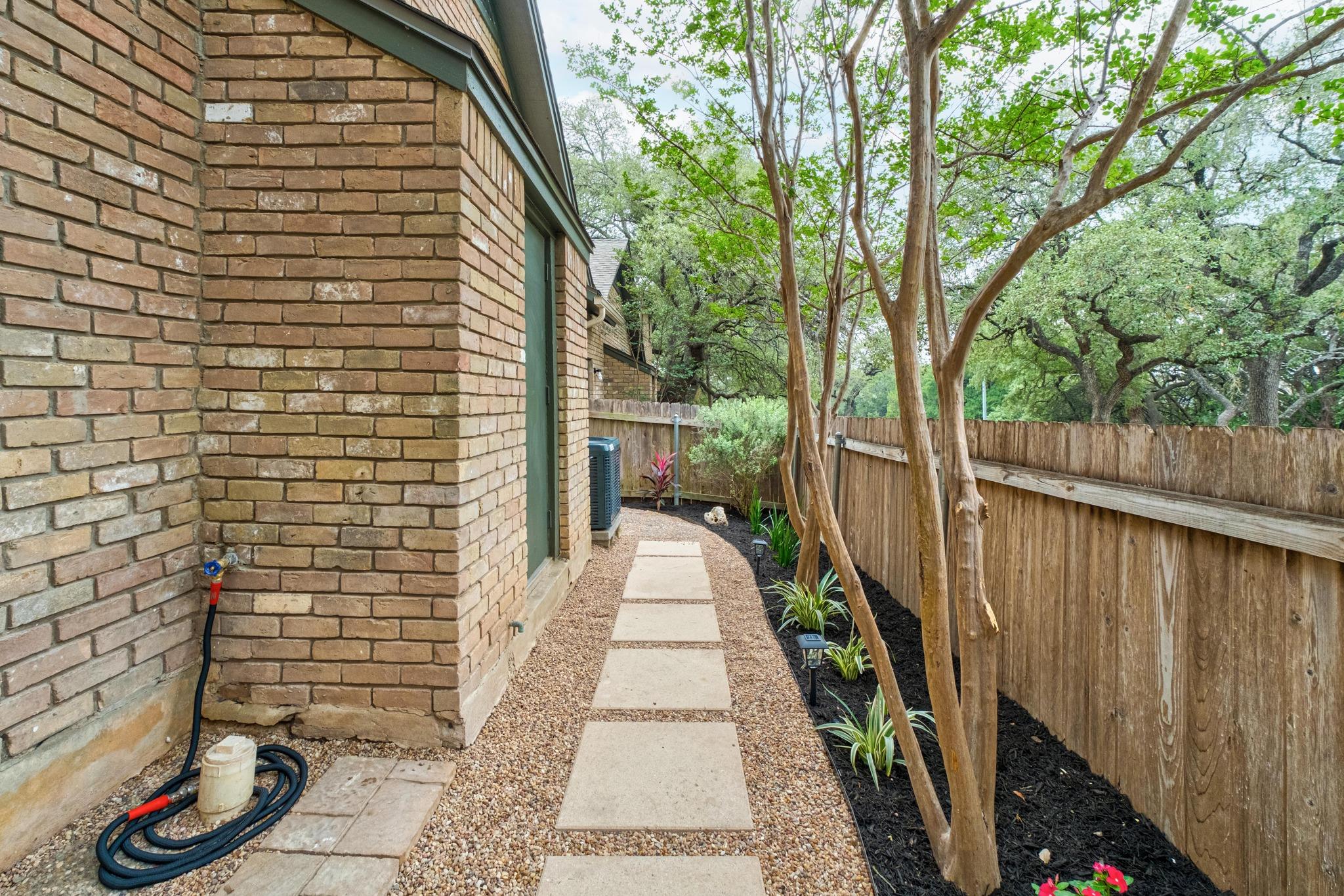 1015 E Yager Lane Austin TX 78753