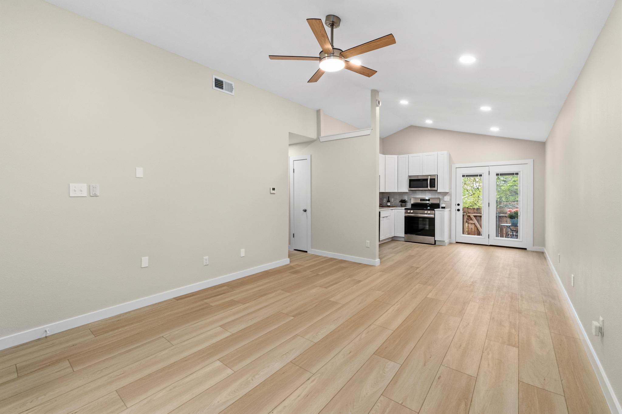 1015 E Yager Lane Austin TX 78753