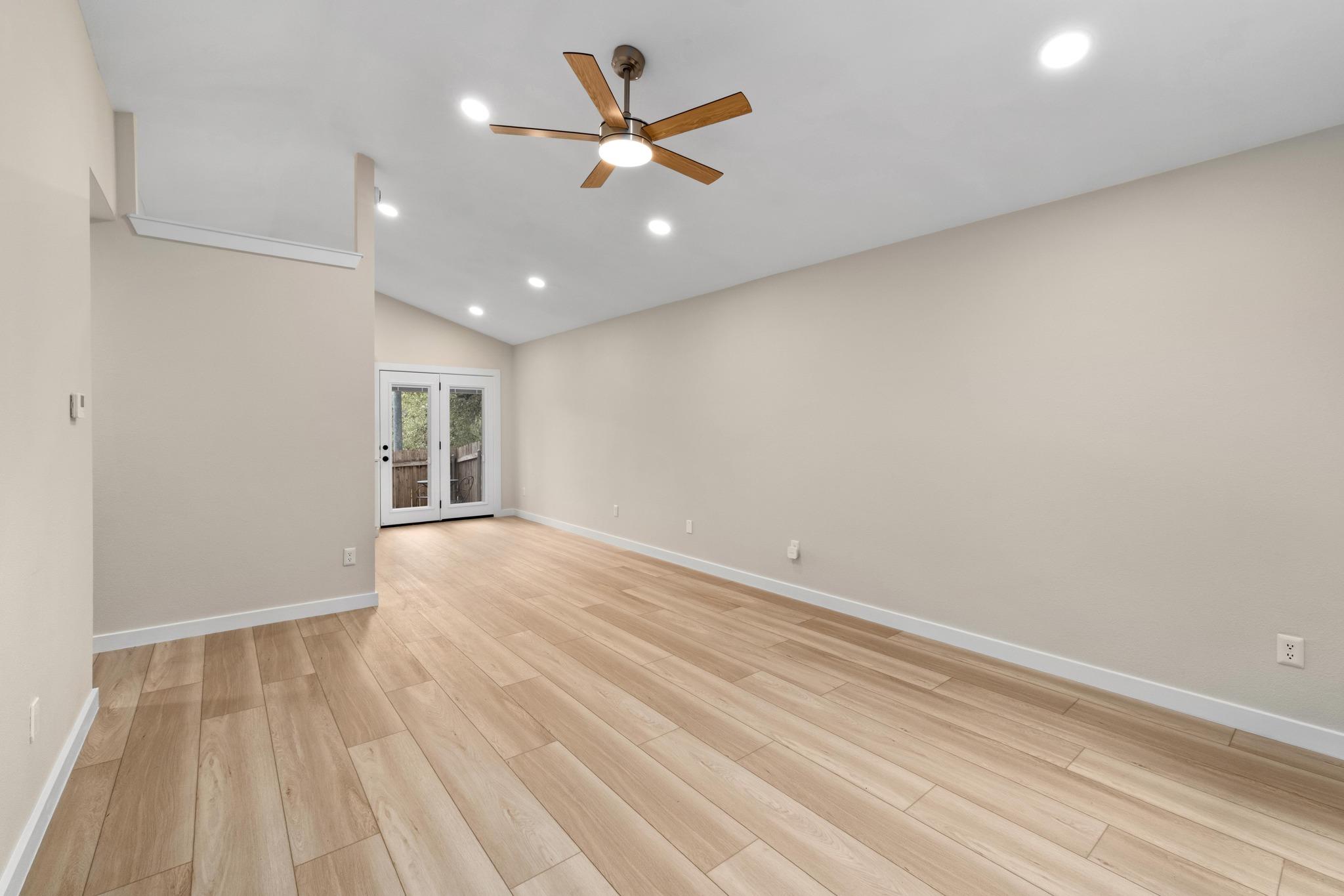 1015 E Yager Lane Austin TX 78753