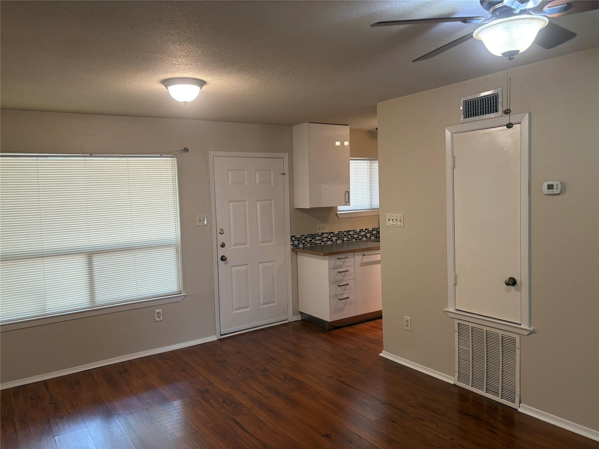 1514 Parker Lane Austin TX 78741