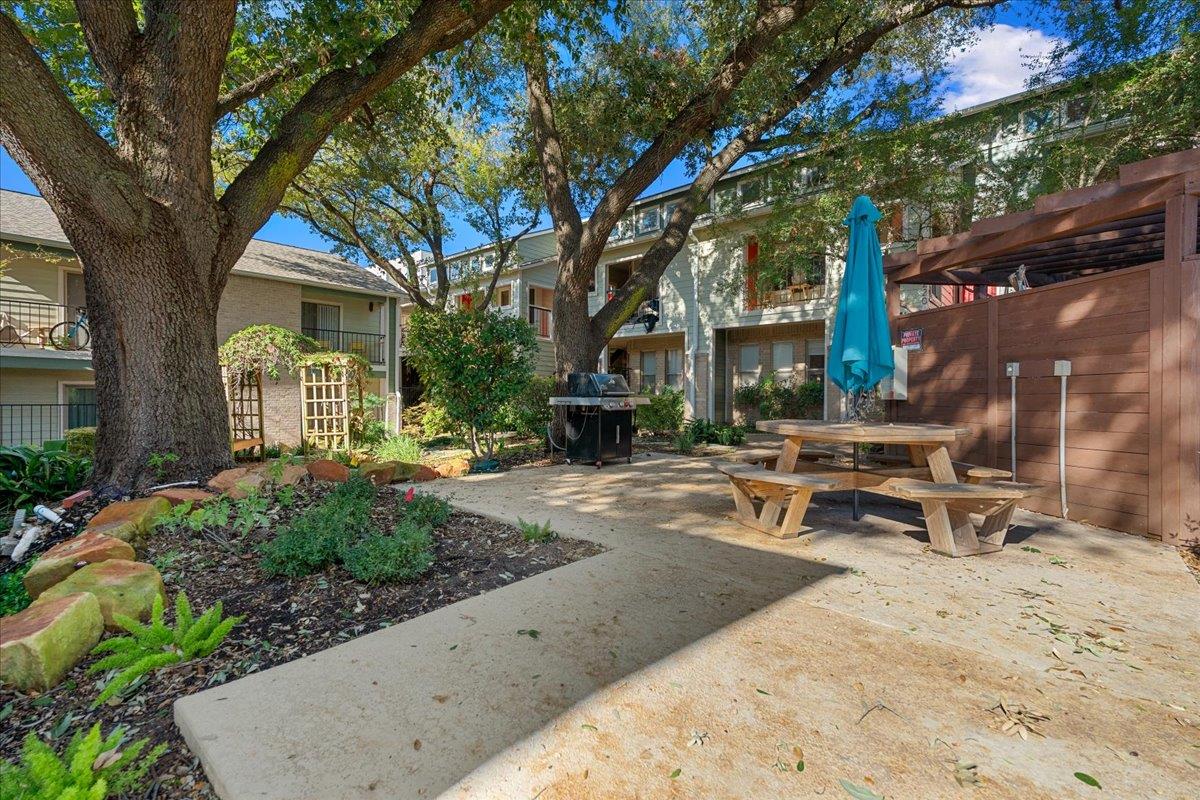 2104 Cullen Avenue Austin TX 78757
