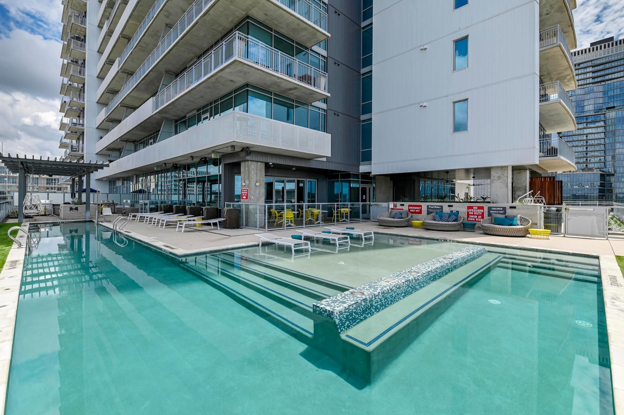 222 West Avenue Austin TX 78701