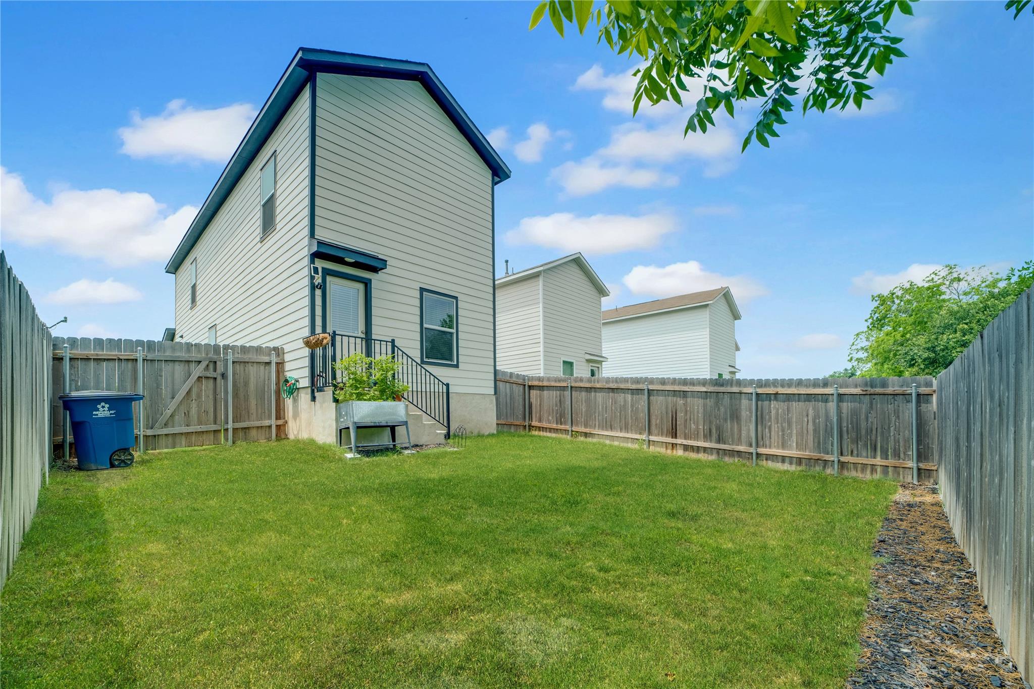 36 Trinity Circle Lockhart TX 78644