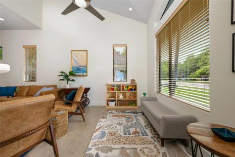 1615 Holly Street Austin TX 78702