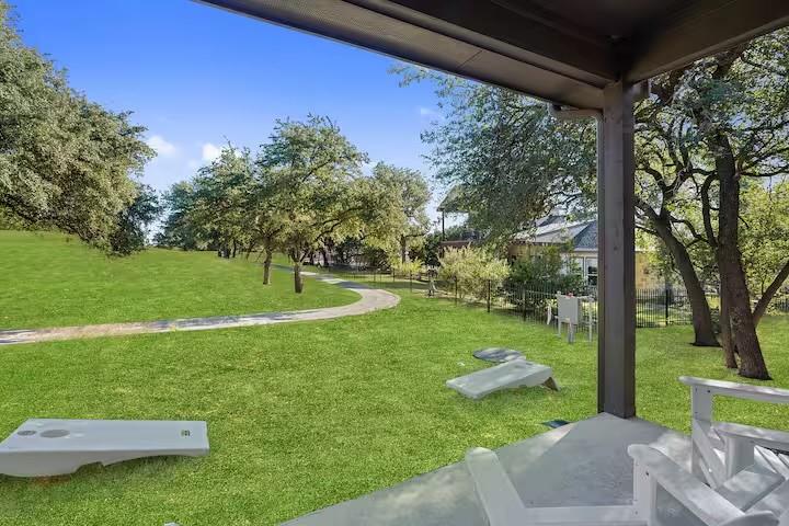 585 Demarett Drive Point Venture TX 78645