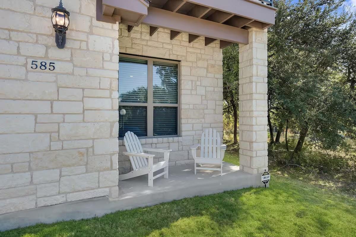 585 Demarett Drive Point Venture TX 78645