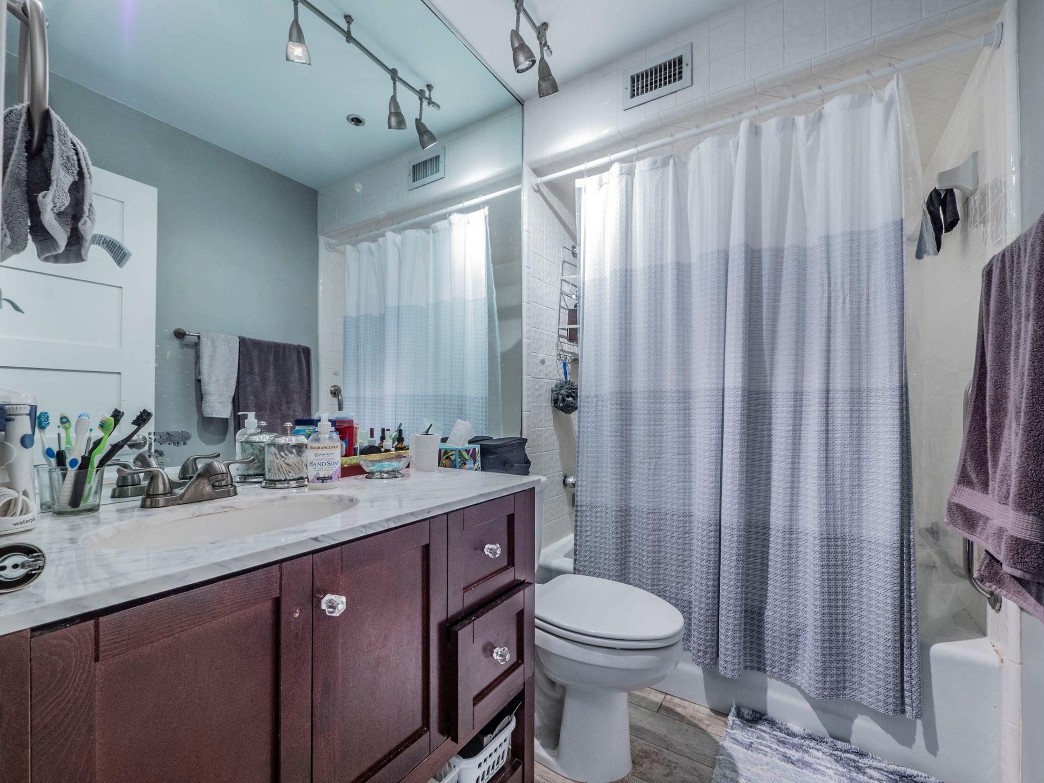 40 N Interstate 35 Highway Austin TX 78701