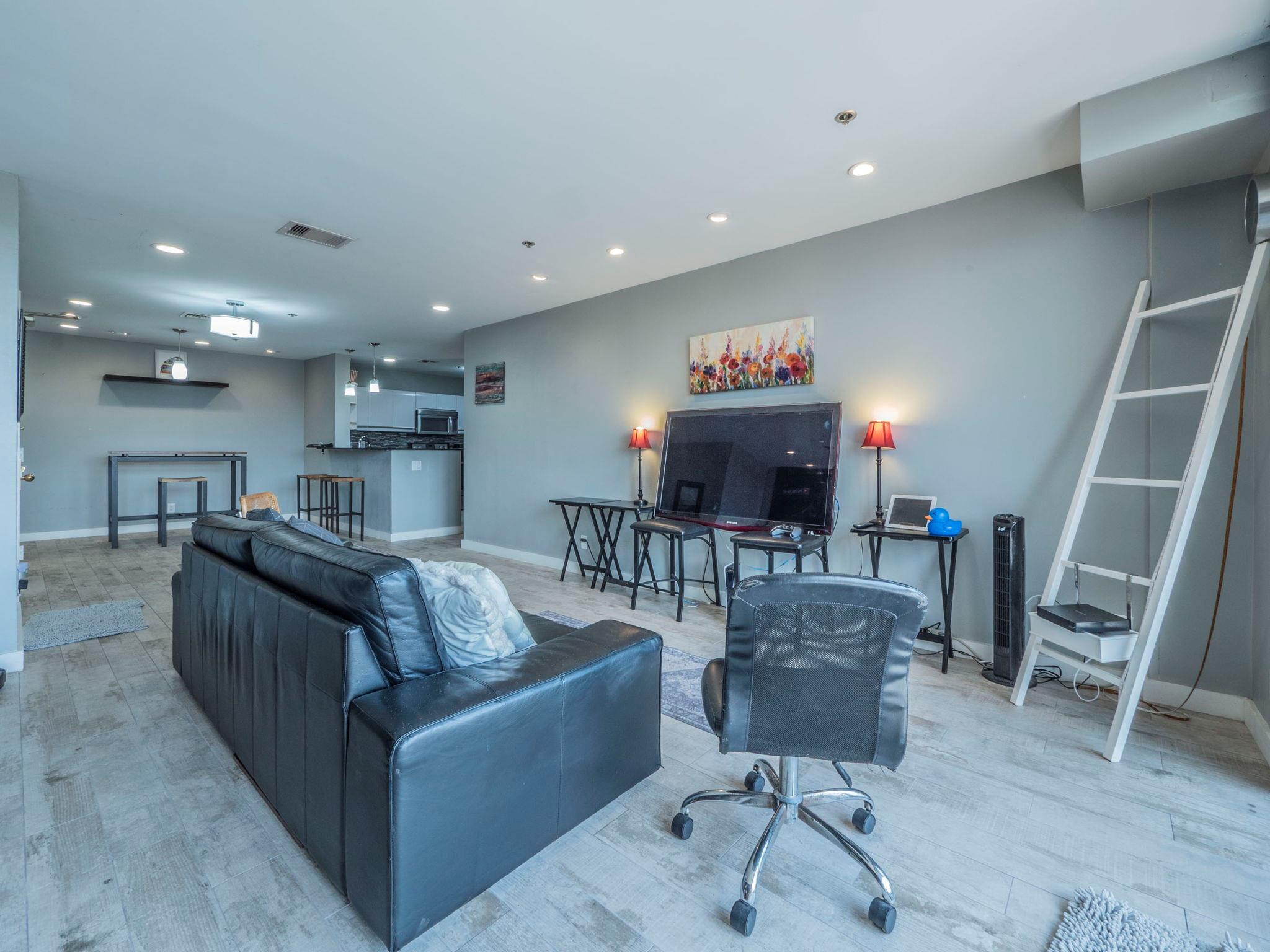 40 N Interstate 35 Highway Austin TX 78701