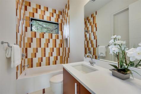 107 W Johanna Street Austin TX 78704