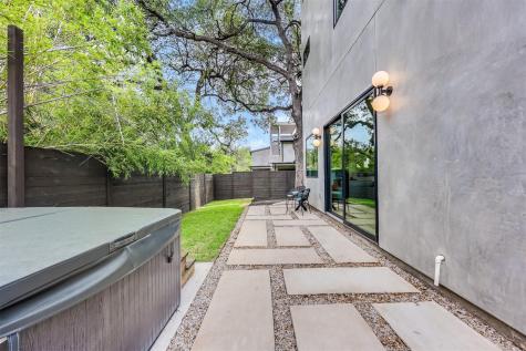 107 W Johanna Street Austin TX 78704