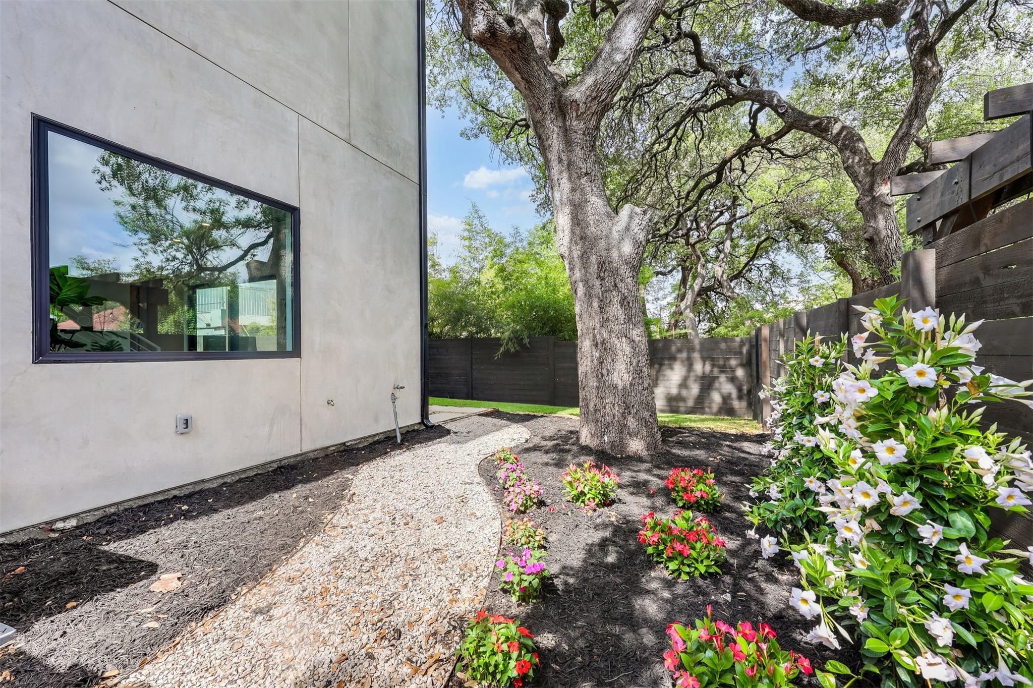 107 W Johanna Street Austin TX 78704