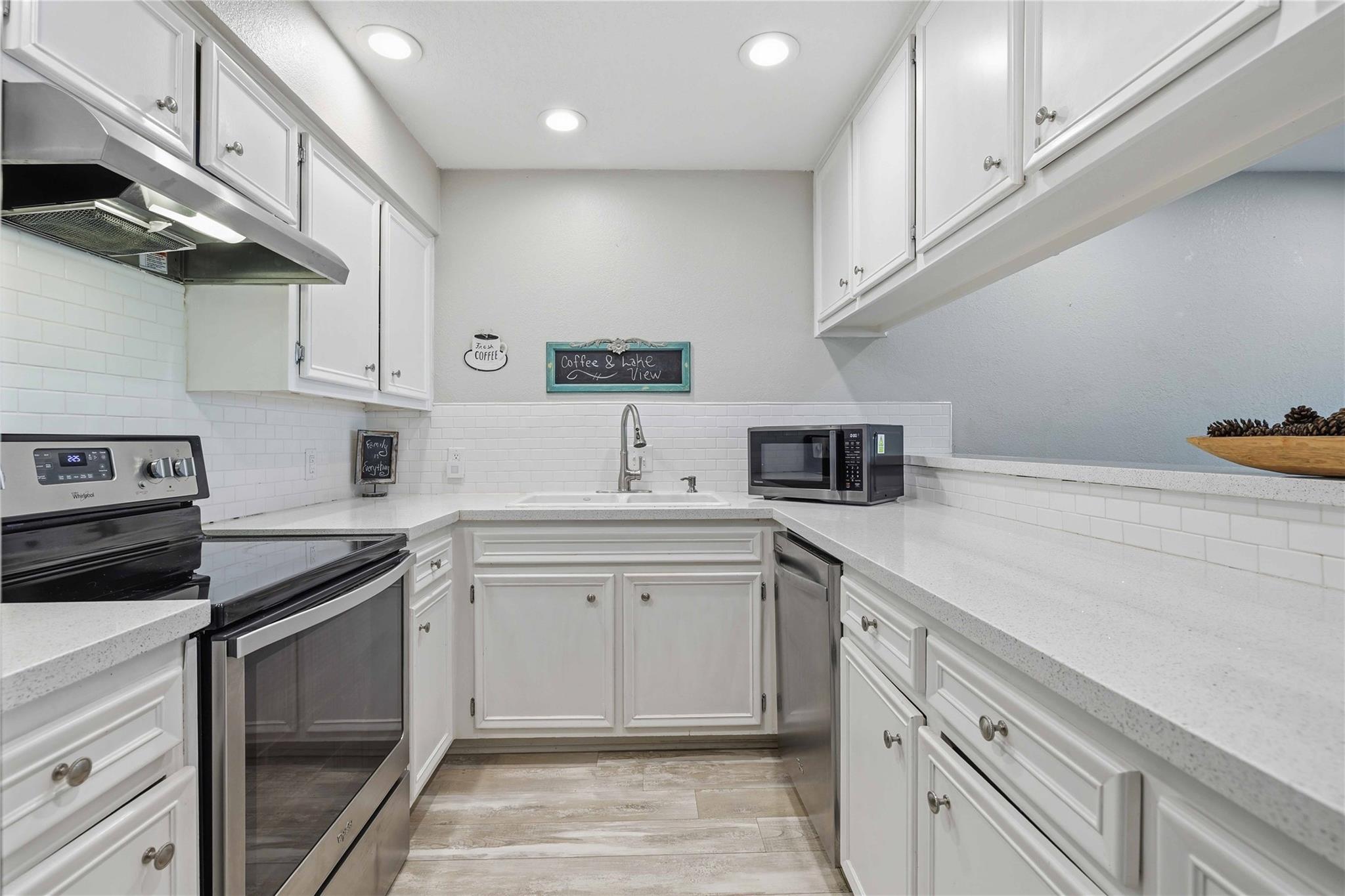 320 Twin Sails Horseshoe Bay TX 78657