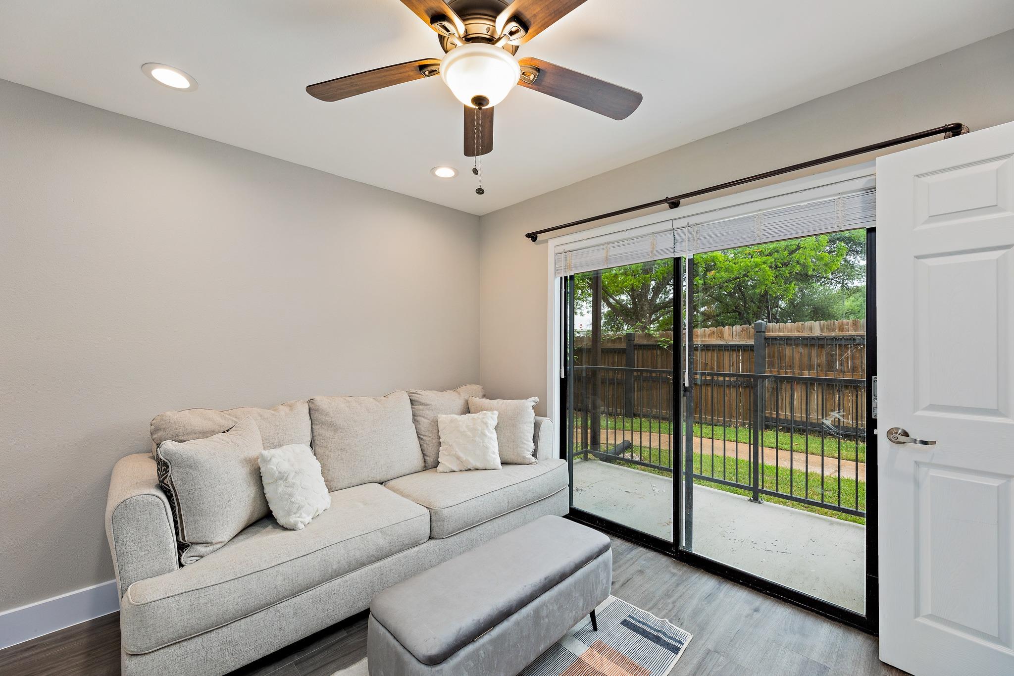 935 La Posada Drive Austin TX 78752