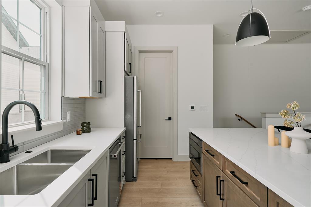 2209 Woodland Avenue Austin TX 78741
