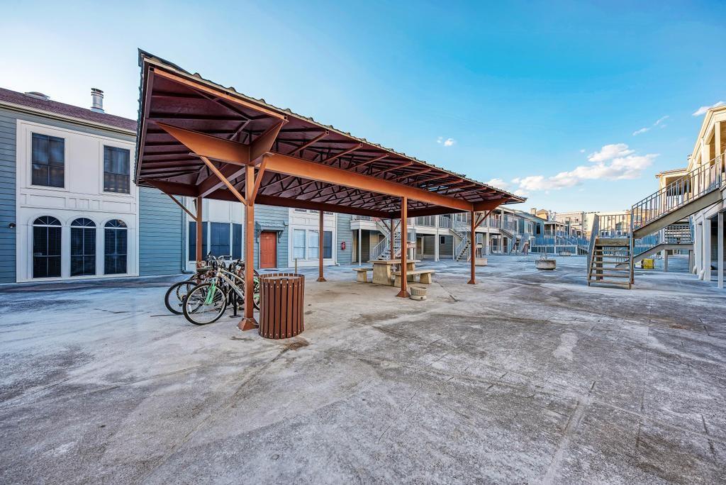 2529 Rio Grande Street Austin TX 78705