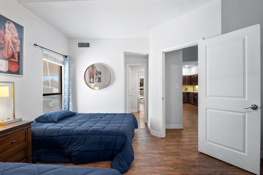1910 Robbins Place Austin TX 78705