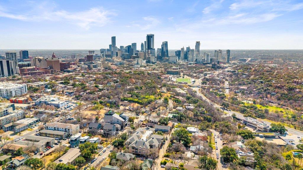 1910 Robbins Place Austin TX 78705