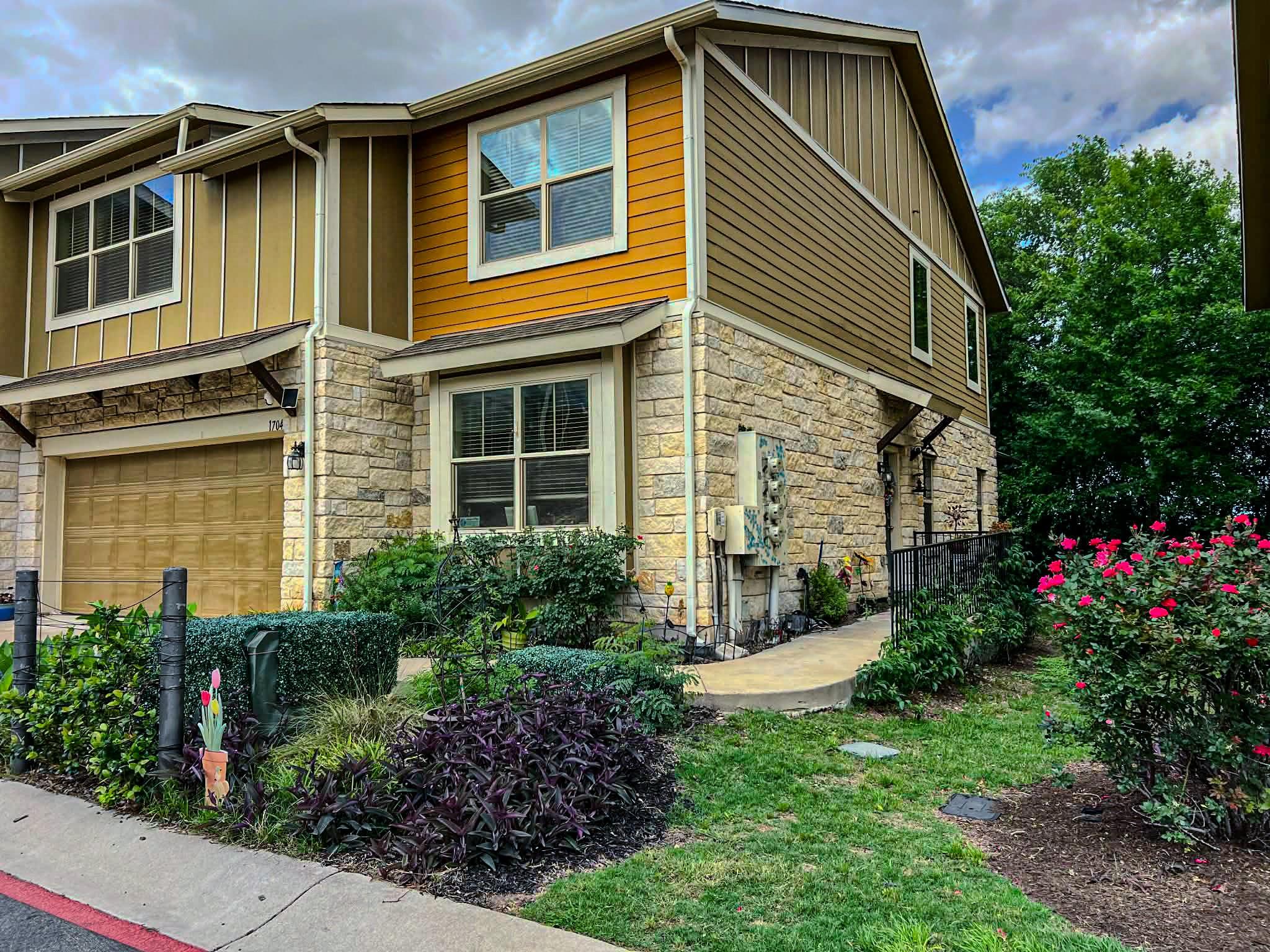 516 E Slaughter Lane Austin TX 78744