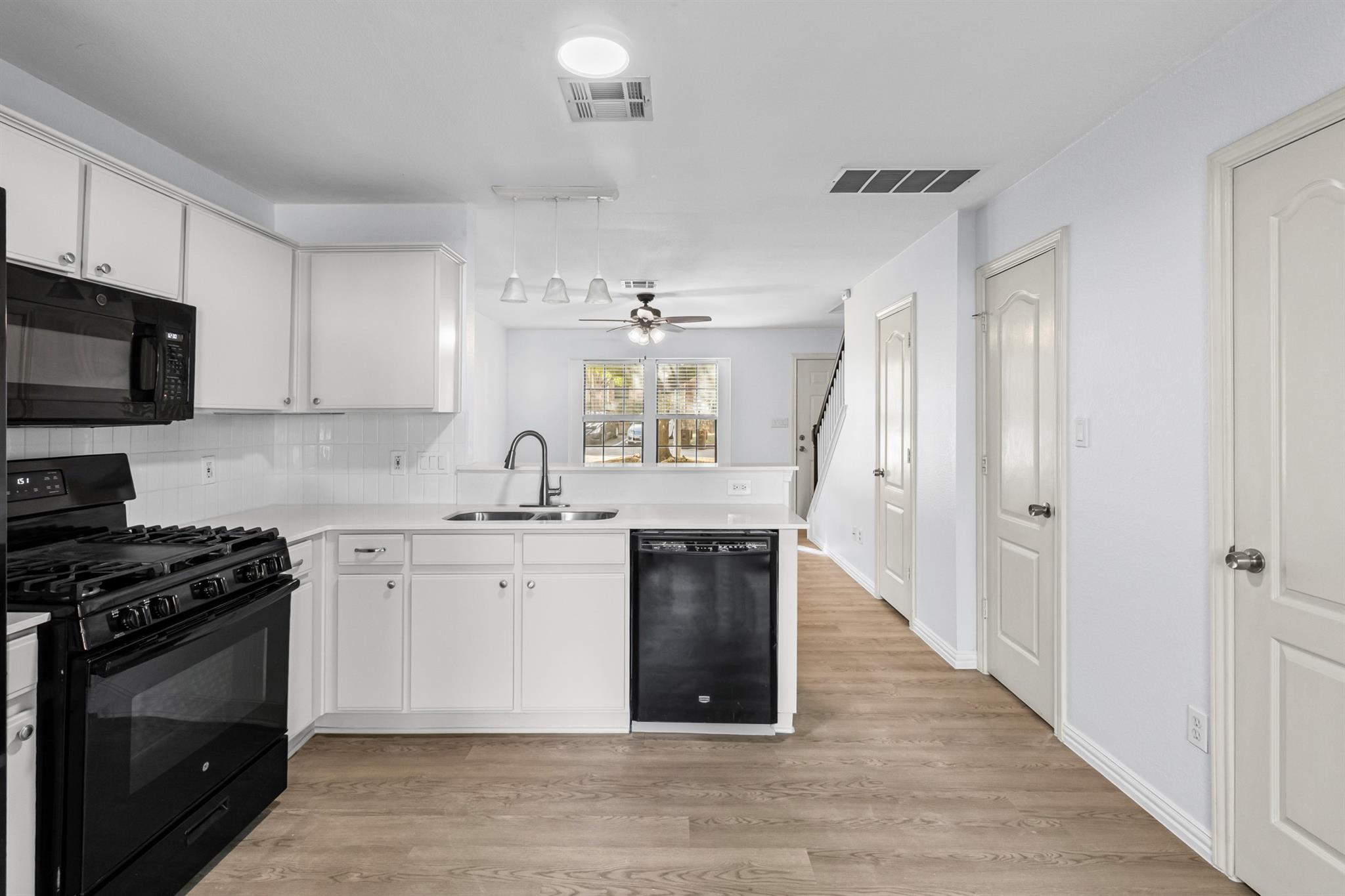 11901 Swearingen Drive Austin TX 78758